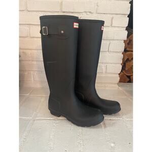 Hunter Women's Original Tall Rain Boot Matte Black Size 9